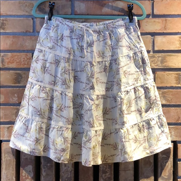 American Eagle Outfitters Dresses & Skirts - Cute skirt 🌈⚡️3 for $15⚡️🌈